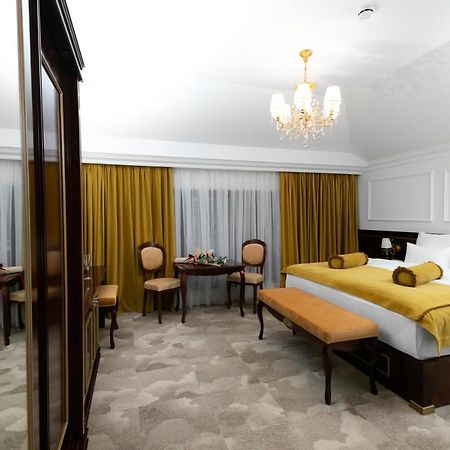 Hotel Integra באניה לוקה מראה חיצוני תמונה
