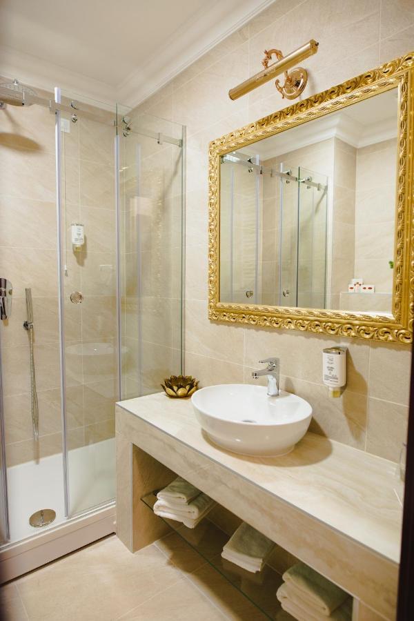Hotel Integra באניה לוקה מראה חיצוני תמונה