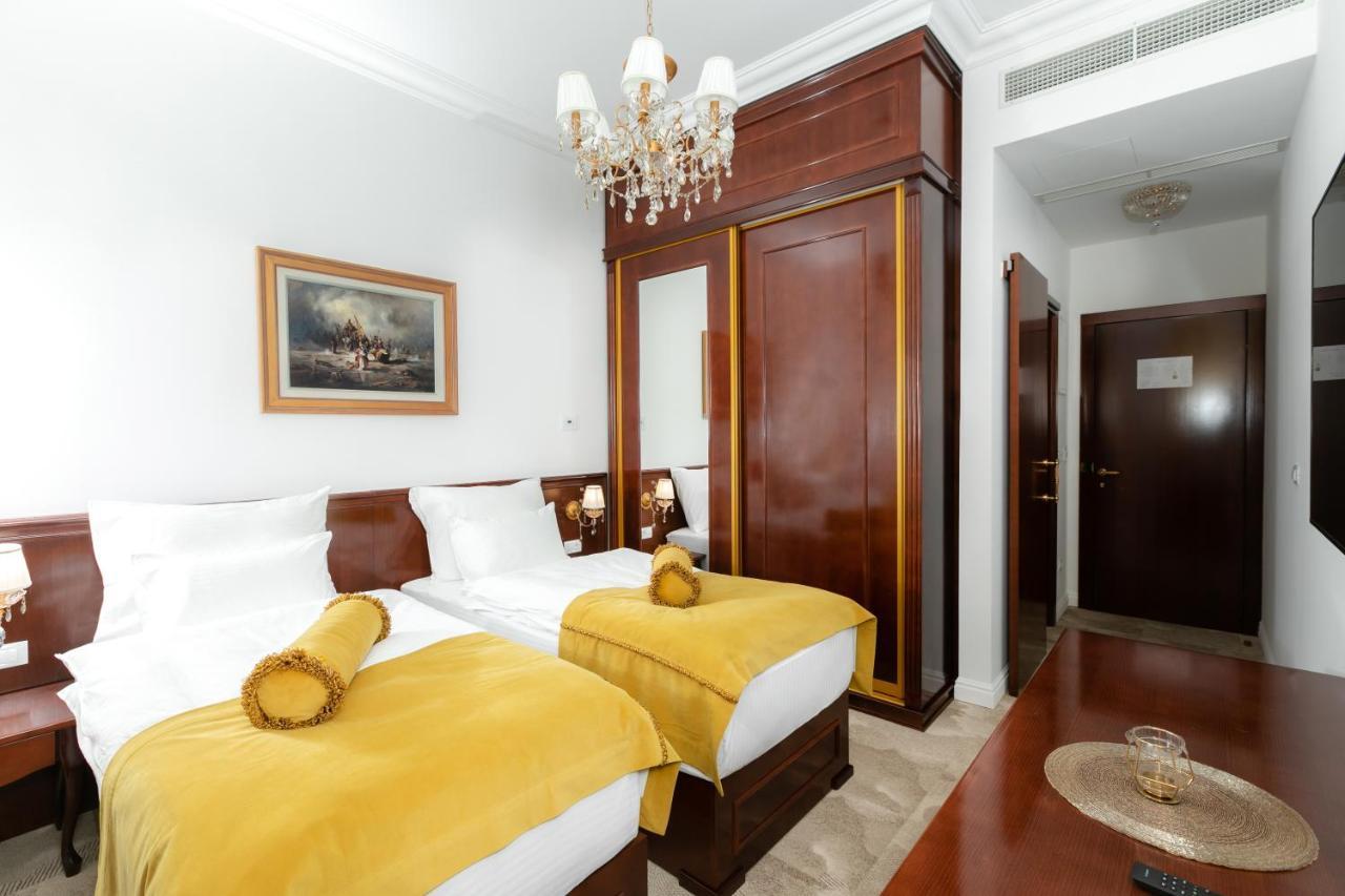 Hotel Integra באניה לוקה מראה חיצוני תמונה