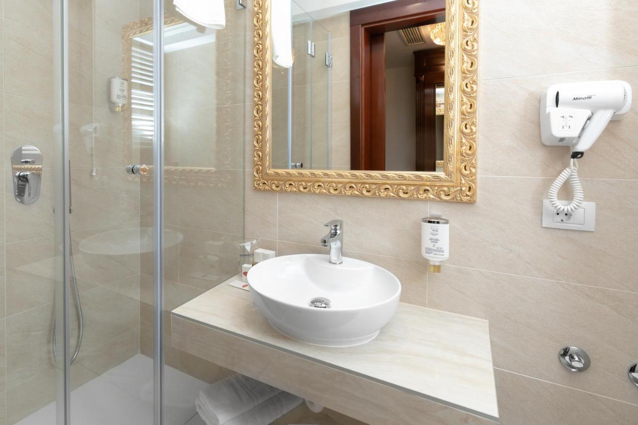 Hotel Integra באניה לוקה מראה חיצוני תמונה