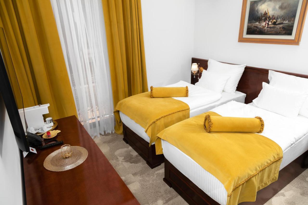 Hotel Integra באניה לוקה מראה חיצוני תמונה